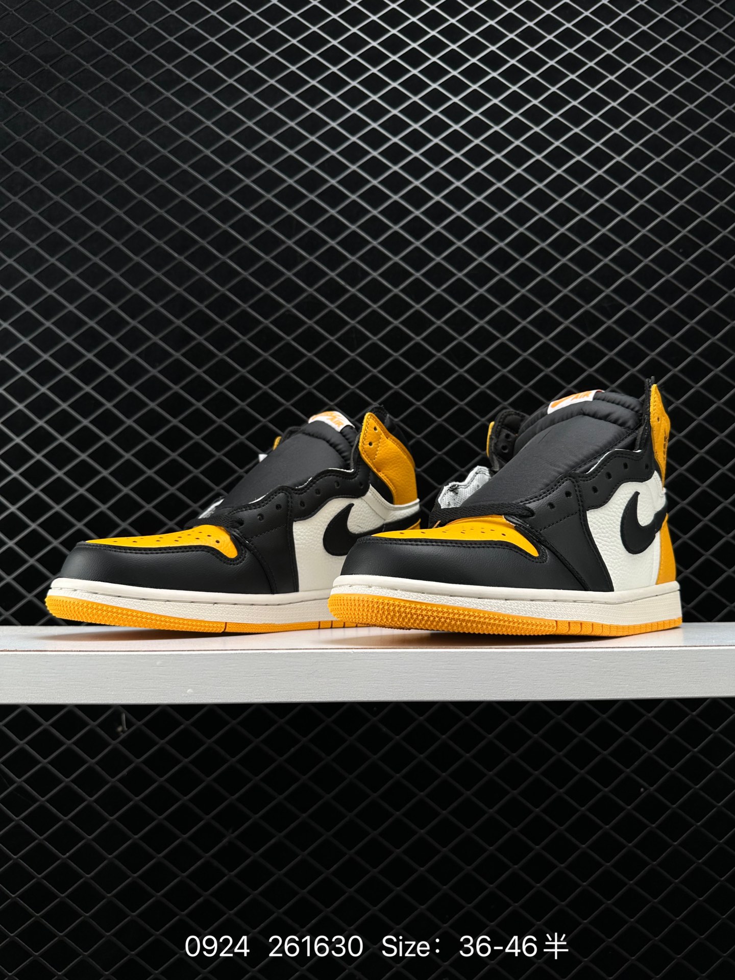 Nike Air Jordan 1 Retro High OG”Black/White“